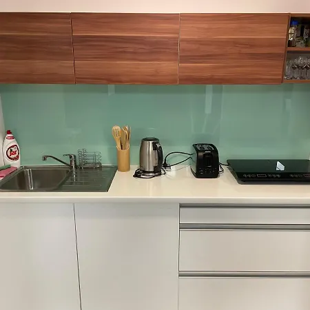 דירה Moderny Novy S Bezplatnym Parkovanim V Objekte, Self-checking