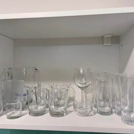 Moderny Novy S Bezplatnym Parkovanim V Objekte, Self-checking Μπρατισλάβα